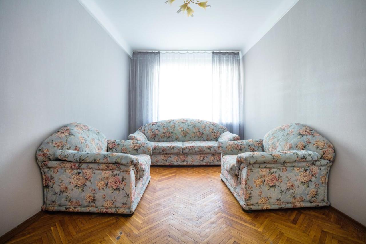 كييف Apartment Near Metro Pecherskaya المظهر الخارجي الصورة