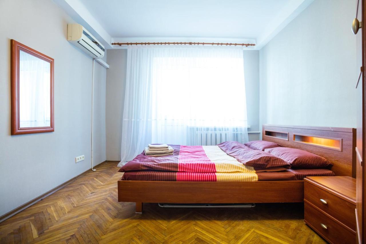 كييف Apartment Near Metro Pecherskaya المظهر الخارجي الصورة